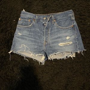 Levi’s 501 blue jeans size 29